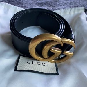 Women large Gucci belt